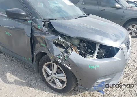 2019 Nissan Kicks S from USA, damaged, VIN 3N1CP5CU1KL565712